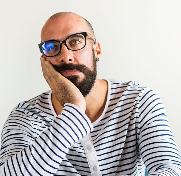 how to choose glasses for bald men - old man glasses trend